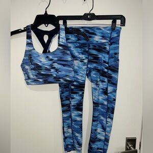 Blue Wave Pattern lululemon Sports Bra and Leggings Set